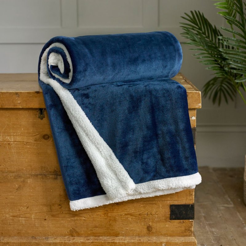 Deyongs Blackbrook Navy Sherpa Reverse Throw