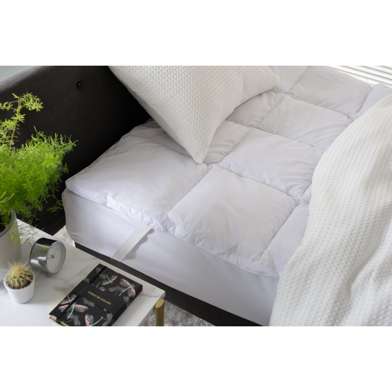 The Lyndon Company Luxury Quilted Mattress Enhancer