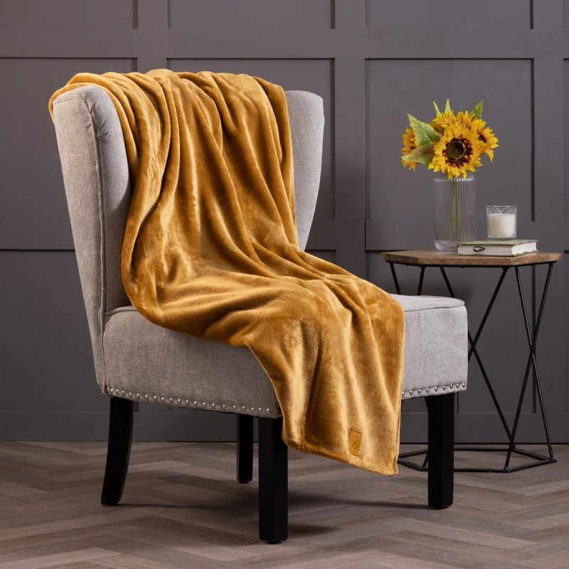 Heat Holder Blanket Gold Dust Lifestyle