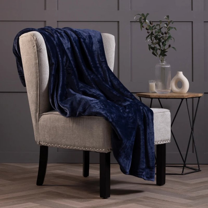 Heat Holder Blanket Navy Lifestyle