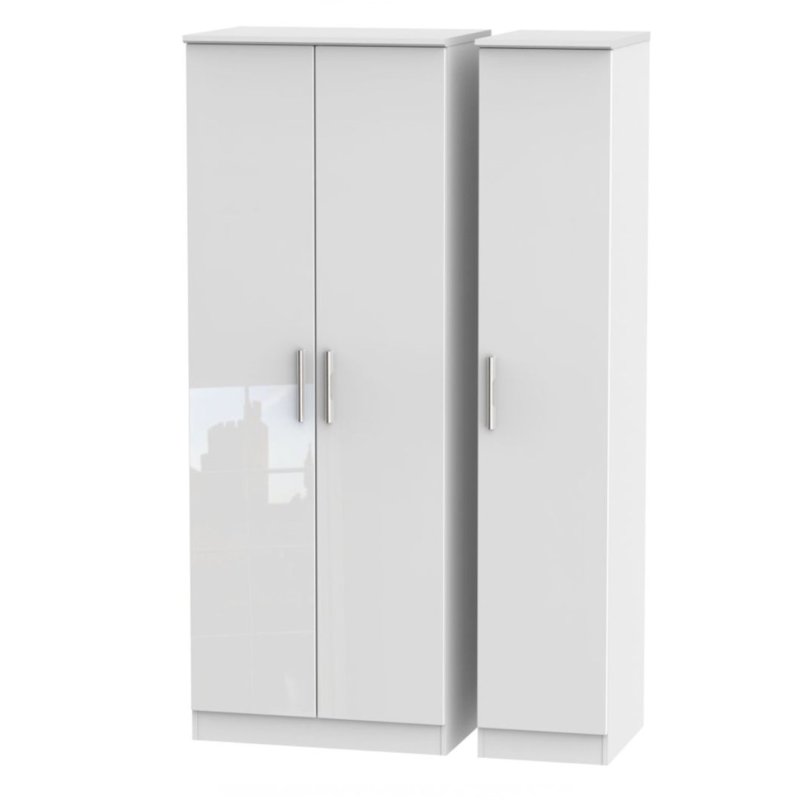 Kingsley Triple Plain Wardrobe image of the wardrobe on a white background