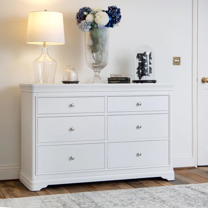 Colonial 6 Drawer Chest lifestyle image of the chest