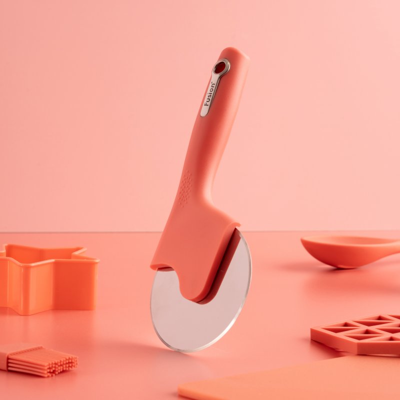 Fusion Fusion Twist Coral Pizza Cutter