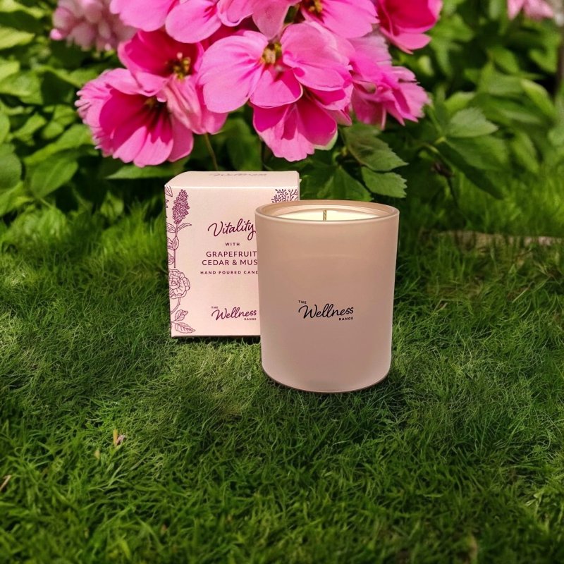 Potters Crouch Potters Crouch Wellness Vitality Grapefruit, Cedar & Musk Glass Candle