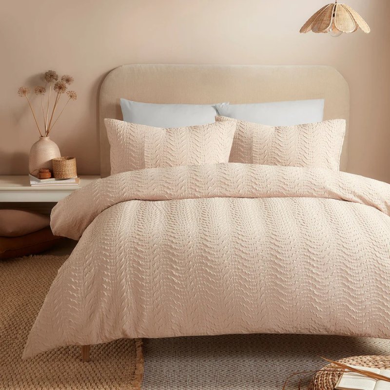 Serene Serene Natural Embossed Curve Duvet Set