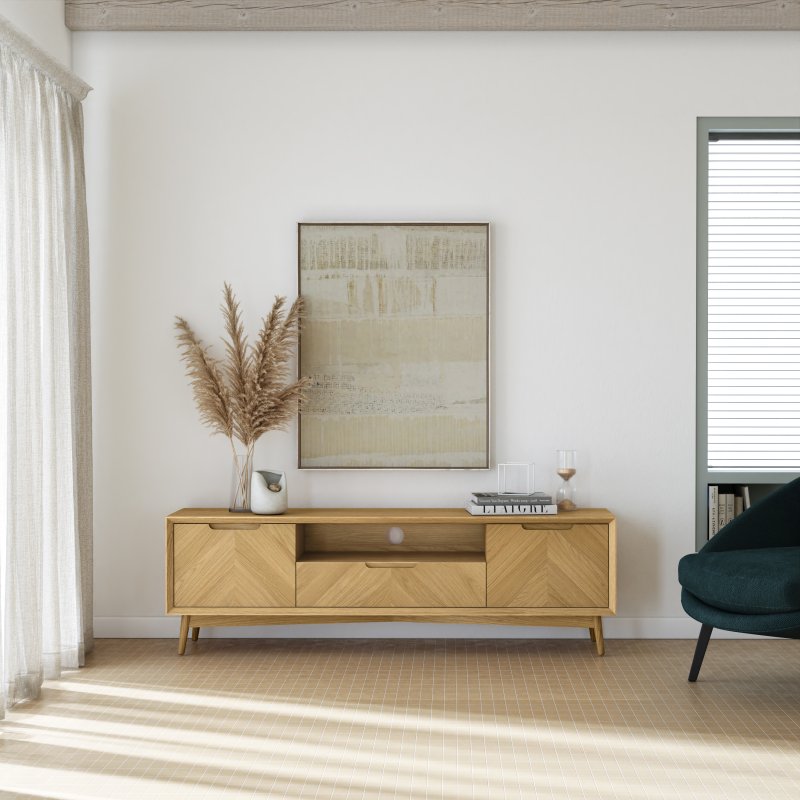 Valencia Large Media Unit lifestyle image