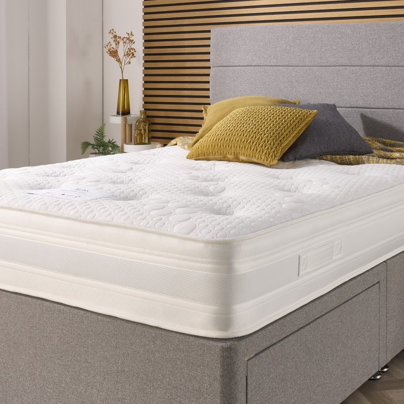 Barcelona 1000 Mattress lifestyle