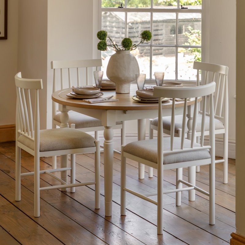 Gallery Direct Gallery Direct Eton Round Extending Dining Table in White