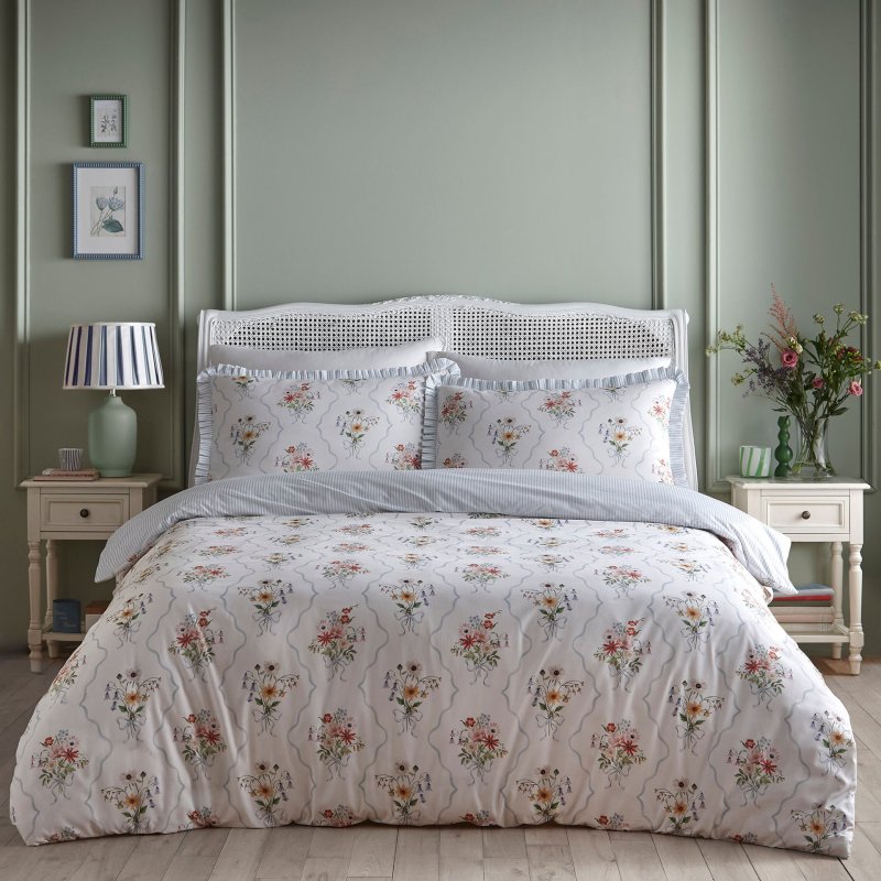 Appletree Floral Bouquet Duvet Cover Set
