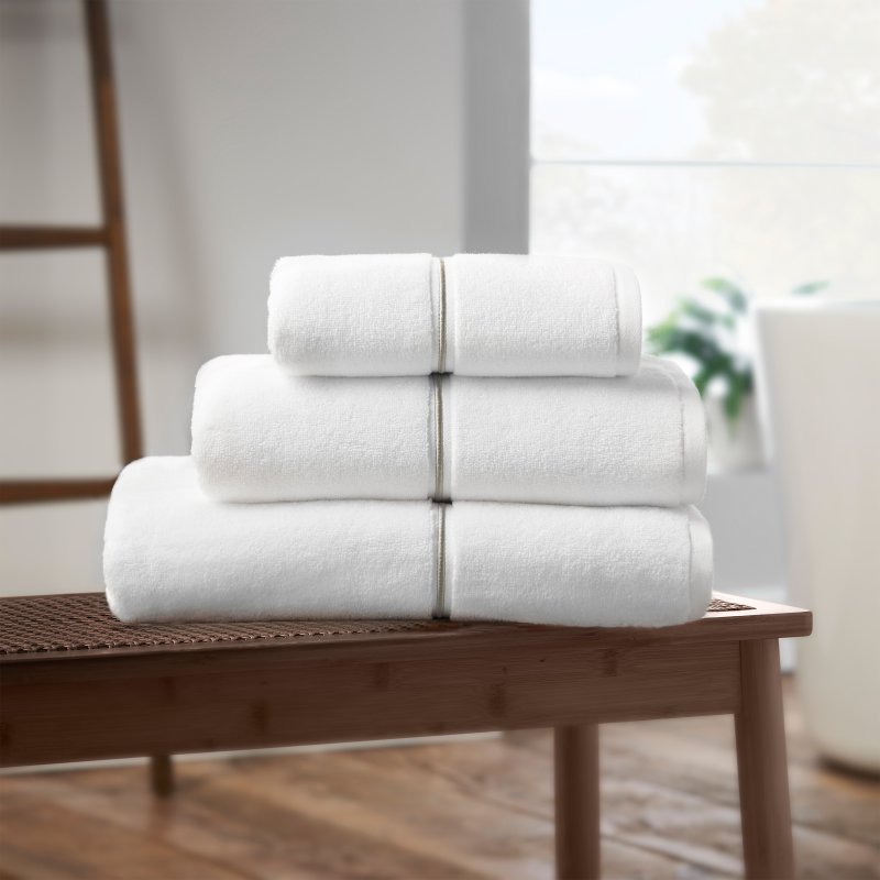 Bianca Bianca Satin Stitch Zero Twist White Towels