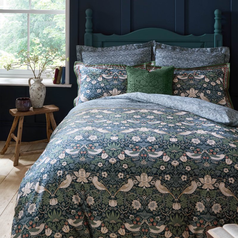 William Morris Midnight Strawberry Thief Duvet Set