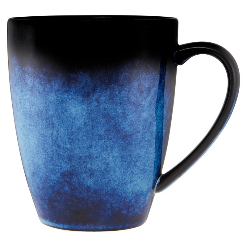 Maxwell Williams Caviar Midnight Coupe Mug Handle facing right