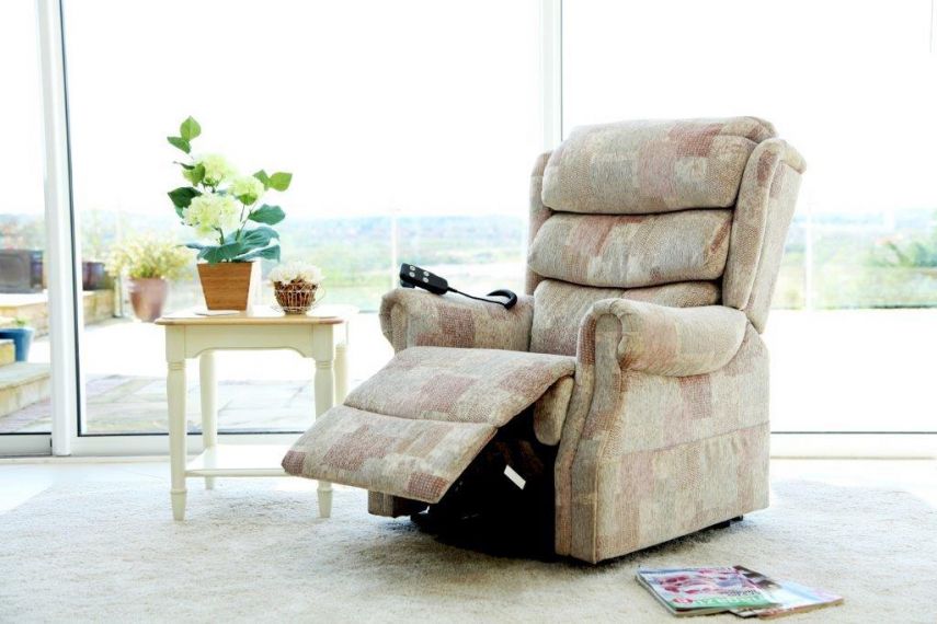 lincoln lift and rise chair