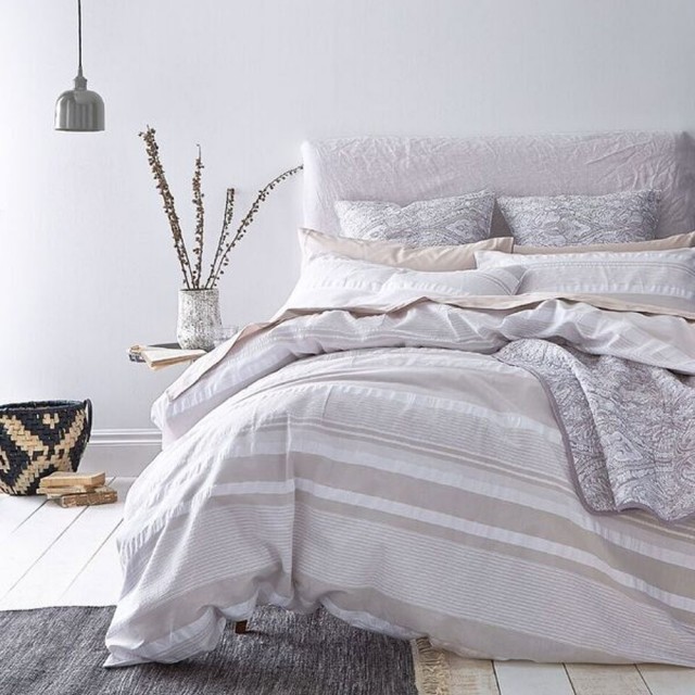 Seesucker neutral duvet set